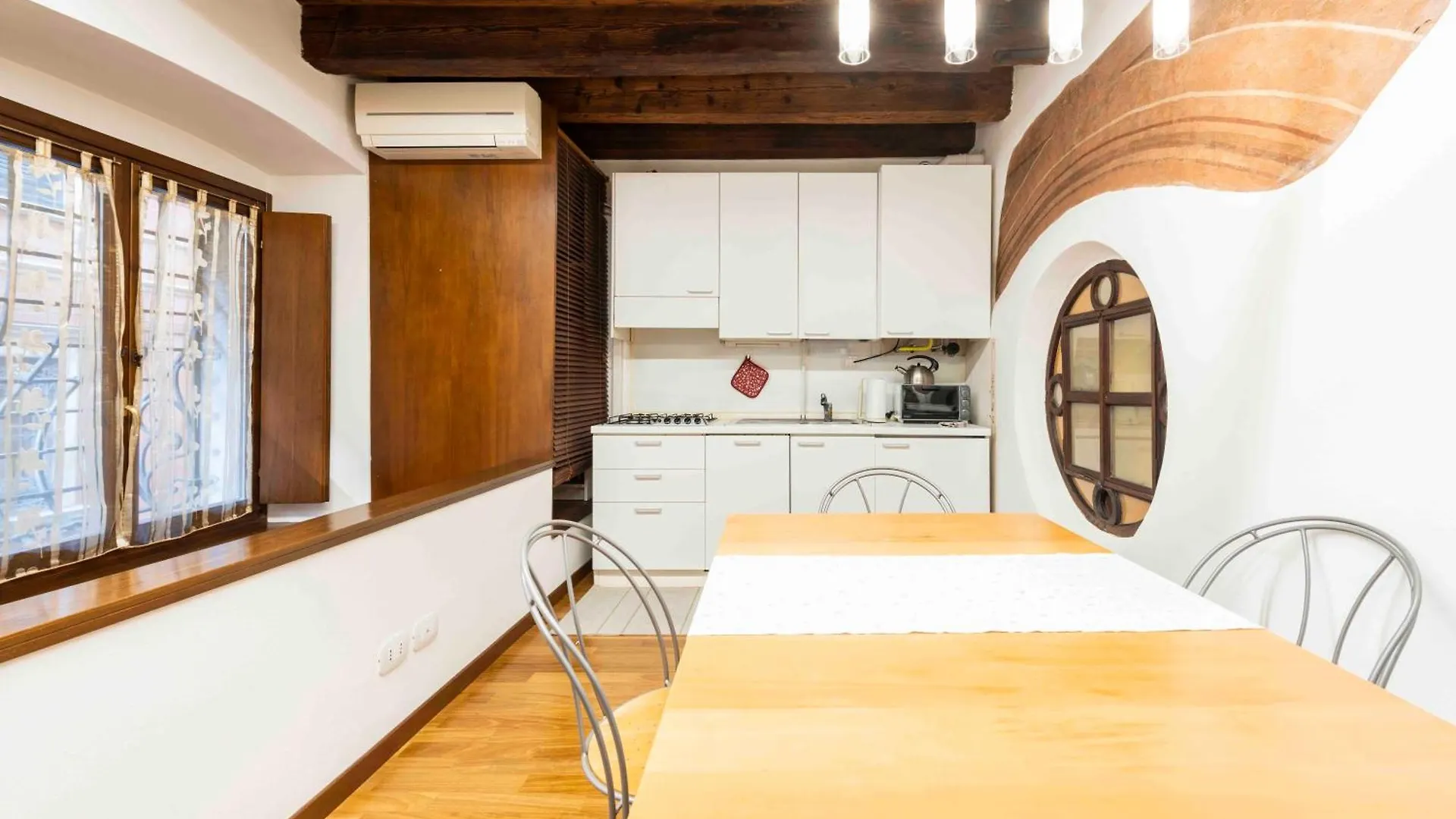Leoncino 9 City Apartment Verona