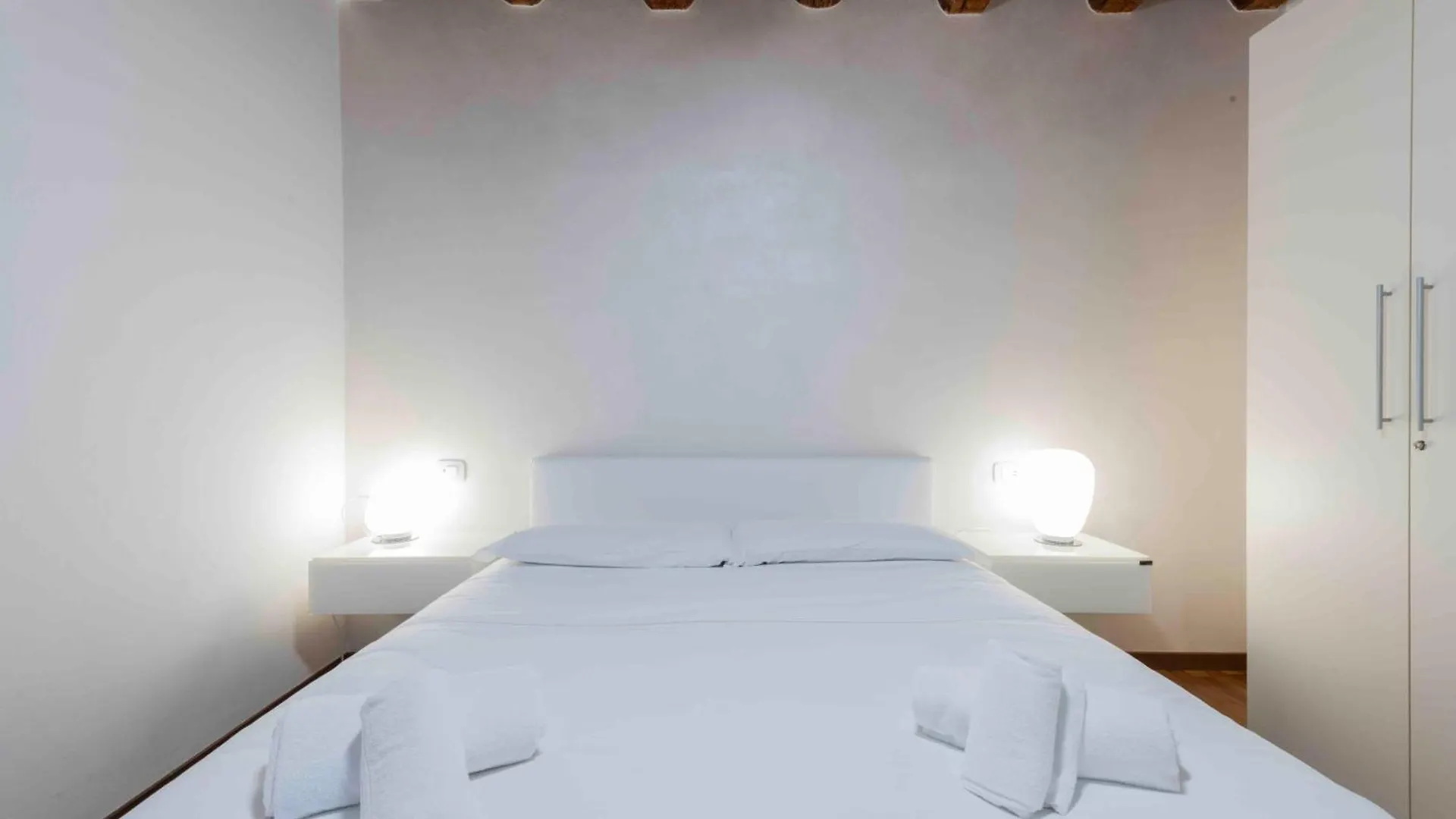 Leoncino 9 City Apartment Verona